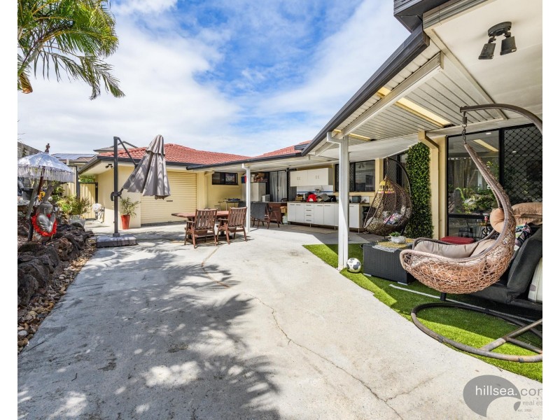 3 Portreeves Place, Arundel QLD 4214