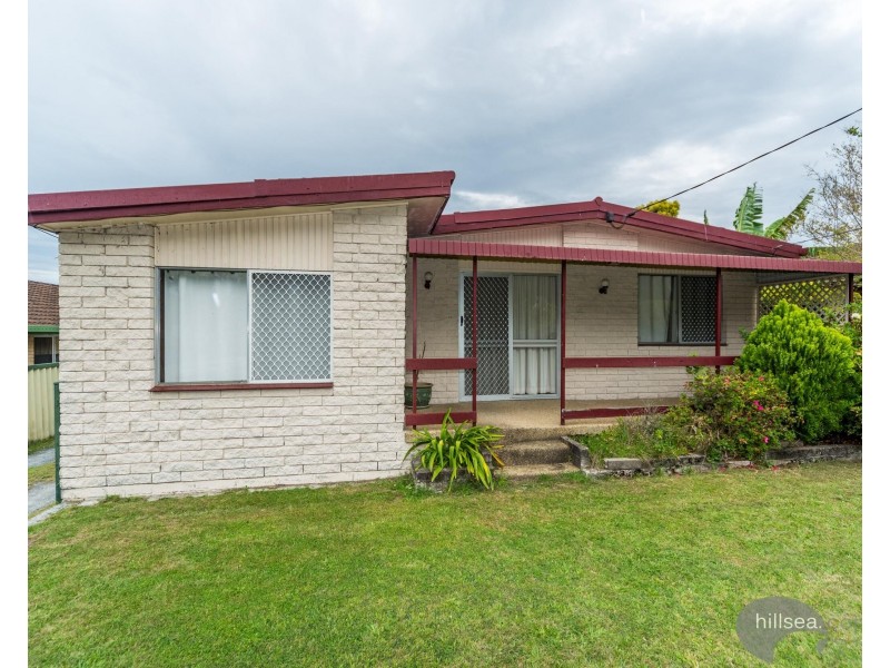 152 Government Road, Labrador QLD 4215