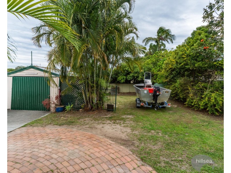 152 Government Road, Labrador QLD 4215