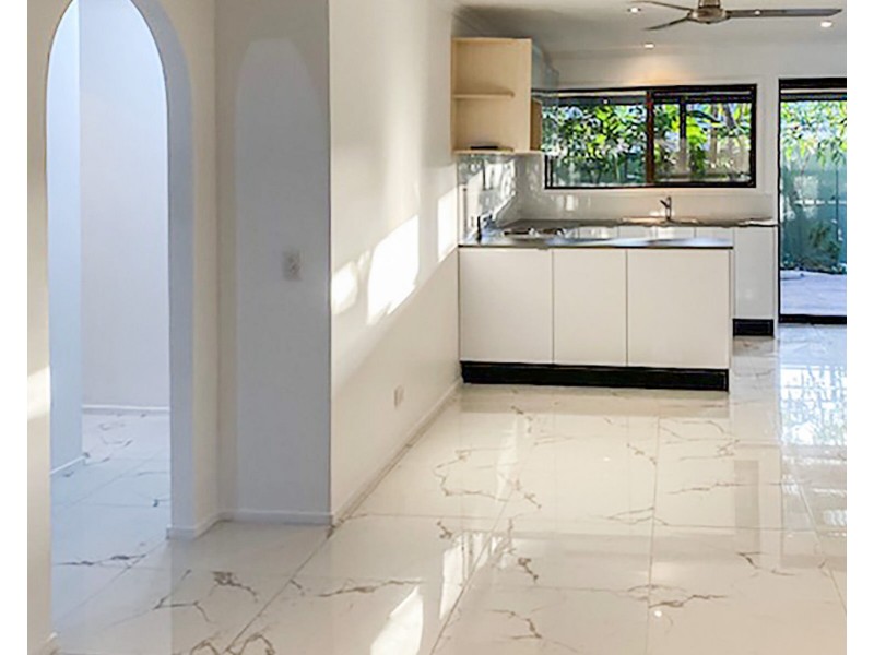 2/78 Botanical Drive, Labrador QLD 4215