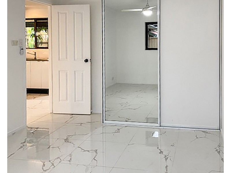 2/78 Botanical Drive, Labrador QLD 4215