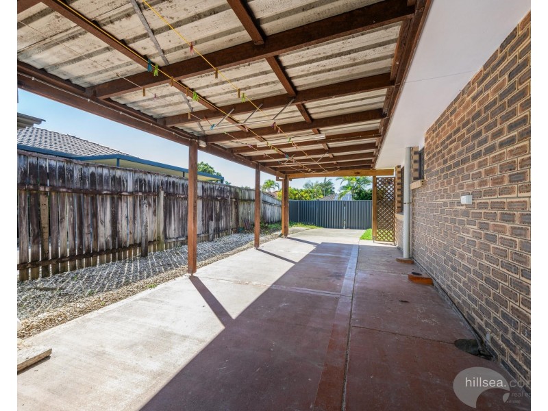 2/219 Central Street, Labrador QLD 4215