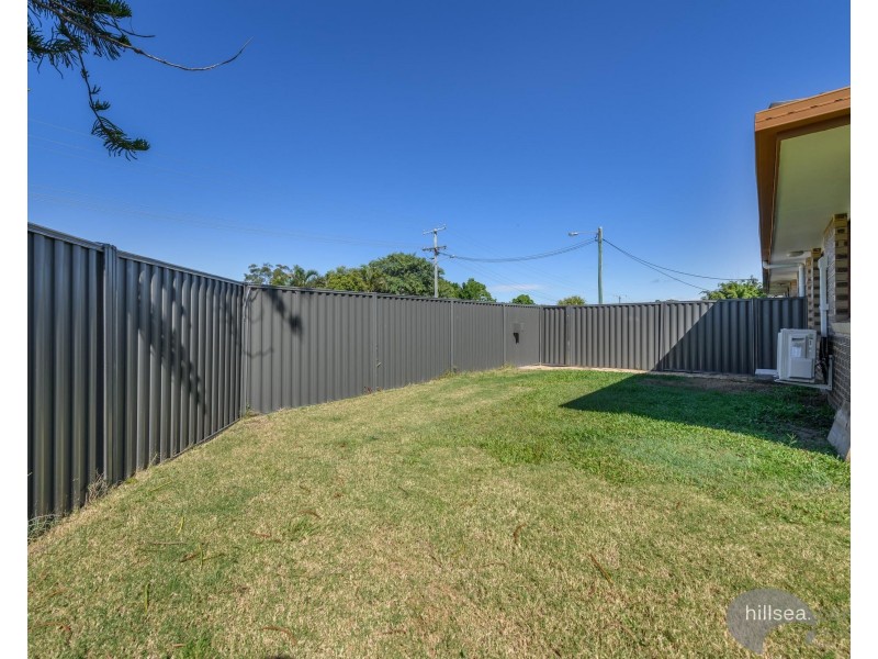 2/219 Central Street, Labrador QLD 4215