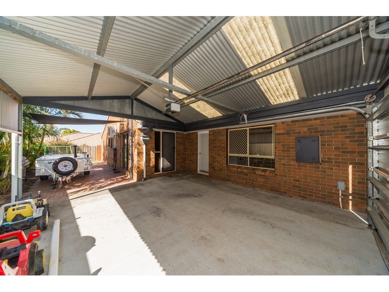 2/6 Orkney Place, Labrador QLD 4215