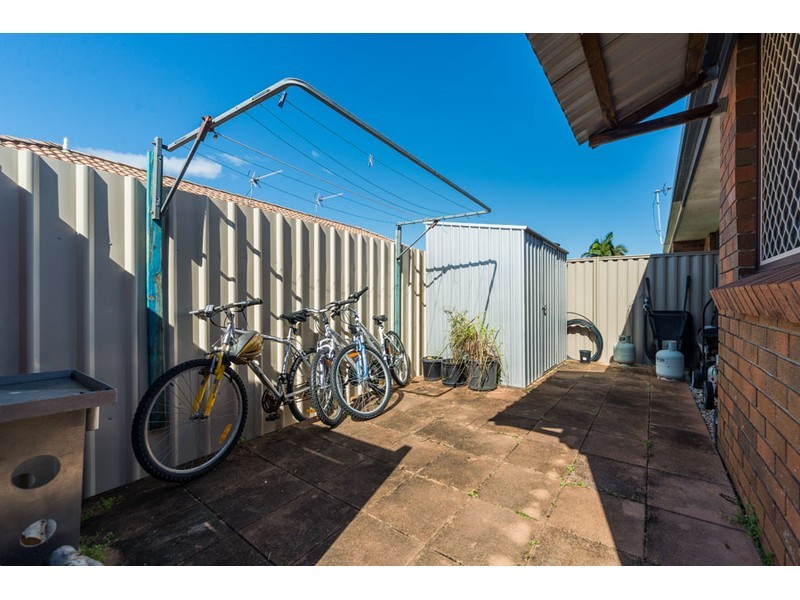 2/6 Orkney Place, Labrador QLD 4215