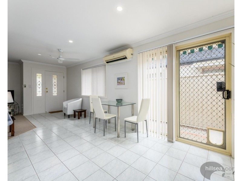 1/37 Brown Street, Labrador QLD 4215