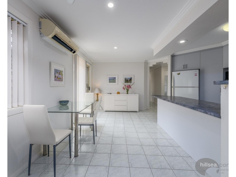 1/37 Brown Street, Labrador QLD 4215