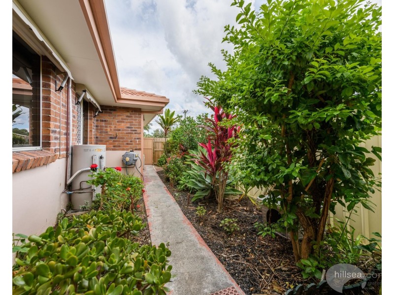 1/227 Government Road, Labrador QLD 4215