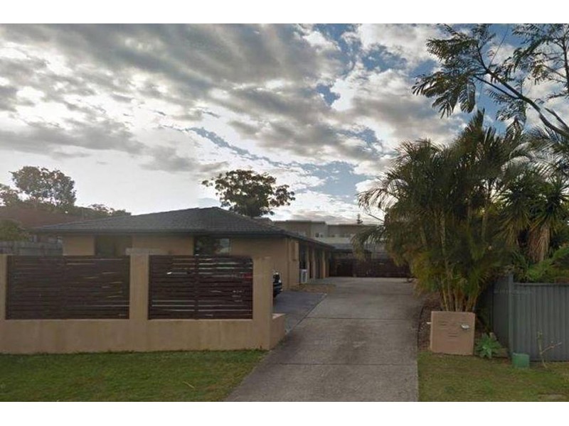 1/4 Ruth Anne Close, Labrador QLD 4215