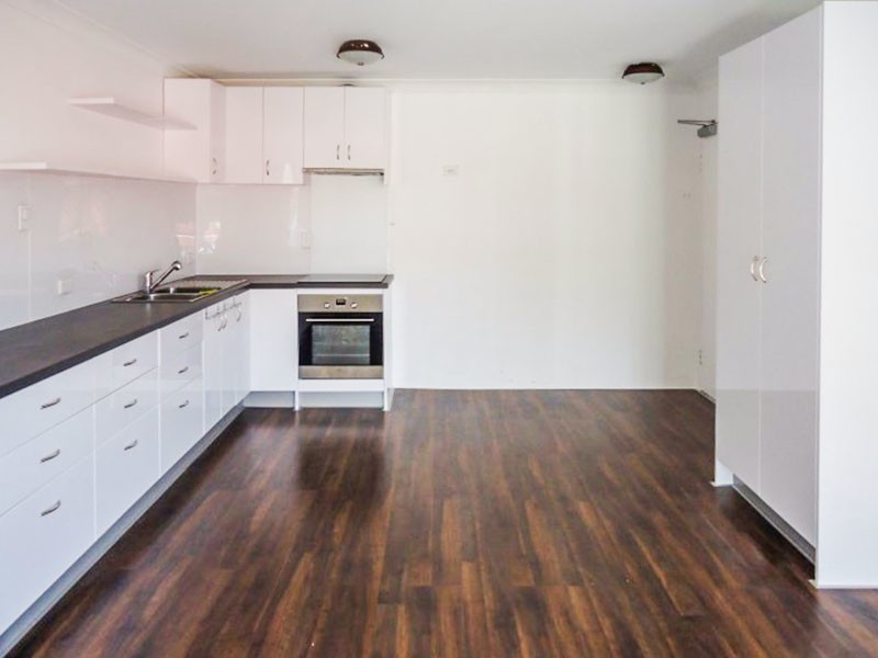 7/5 Brett Avenue, Labrador QLD 4215