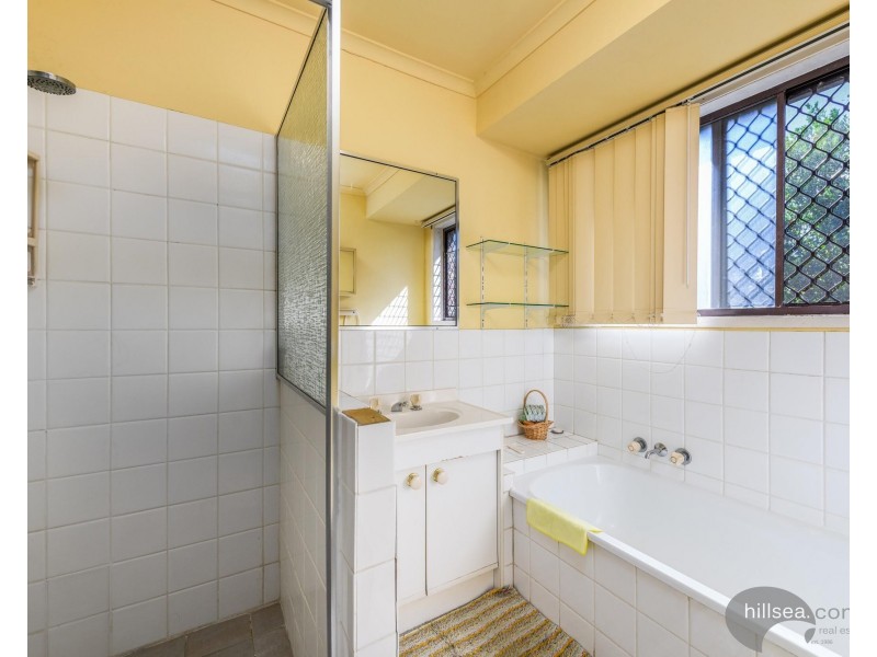 11/11 Hoya Court, Labrador QLD 4215