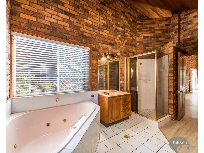 297 Central Street, Arundel QLD 4214