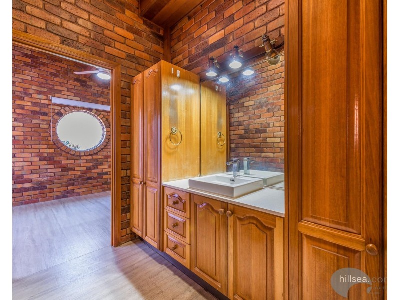 297 Central Street, Arundel QLD 4214