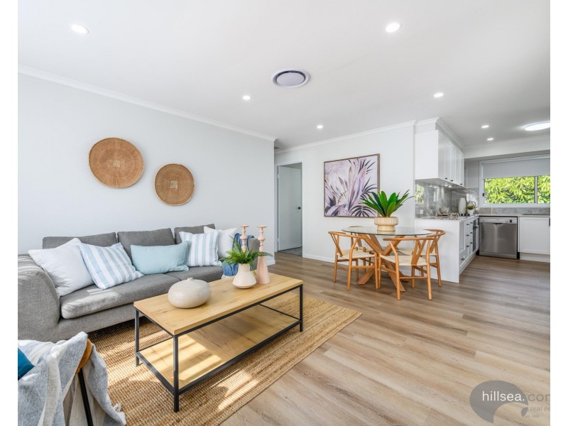 2/99 Olsen Avenue, Labrador QLD 4215