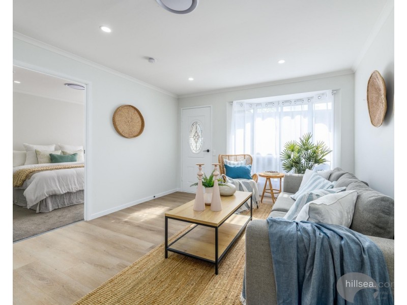 2/99 Olsen Avenue, Labrador QLD 4215