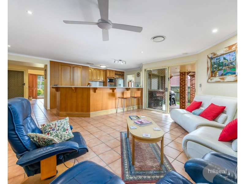 11 Crenshaw Court, Parkwood QLD 4214