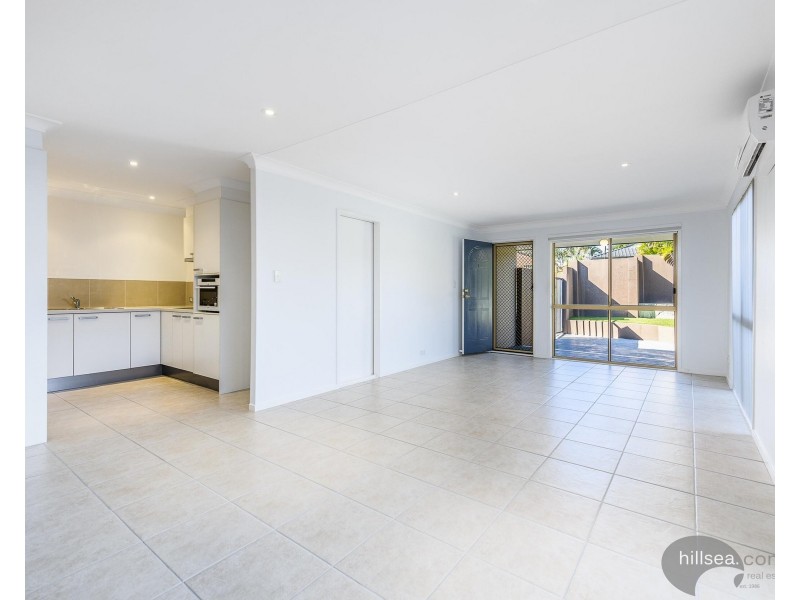 1/12 Nina Parade, Arundel QLD 4214