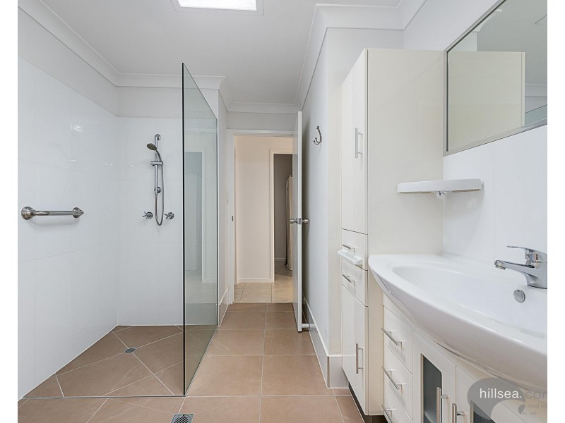 1/12 Nina Parade, Arundel QLD 4214