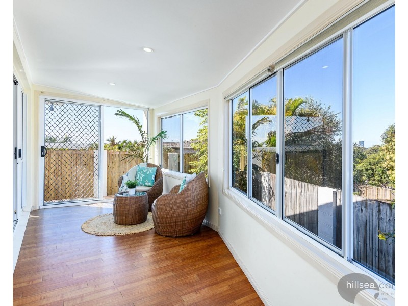 22 Carrumbella Drive, Arundel QLD 4214