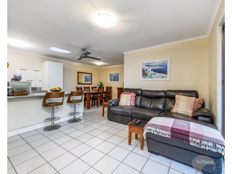 1/10 Senate Street, Labrador QLD 4215