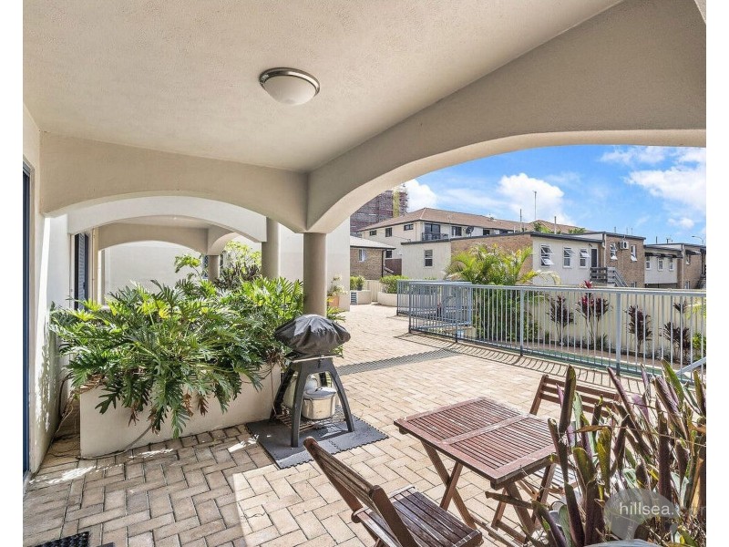 4/103-105 Frank Street, Labrador QLD 4215