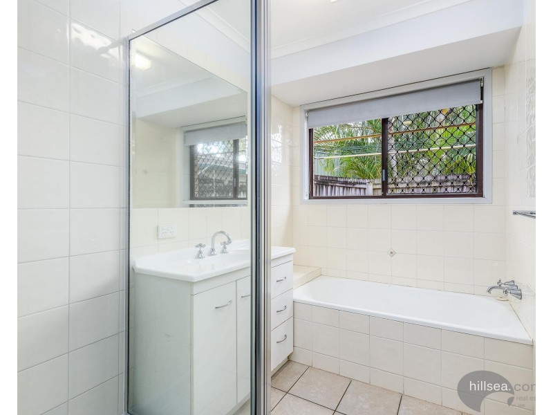 2/67 Botanical Drive, Labrador QLD 4215