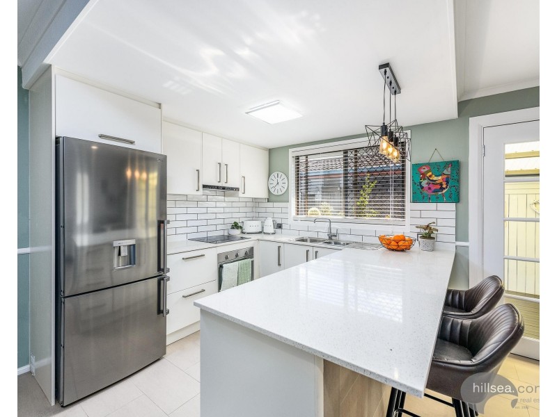 2/150 Kumbari Avenue, Labrador QLD 4215