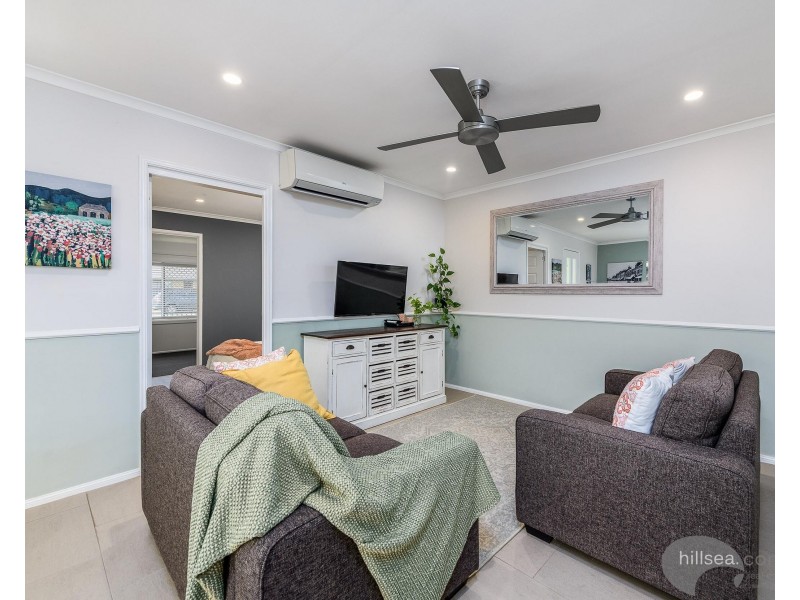 2/150 Kumbari Avenue, Labrador QLD 4215