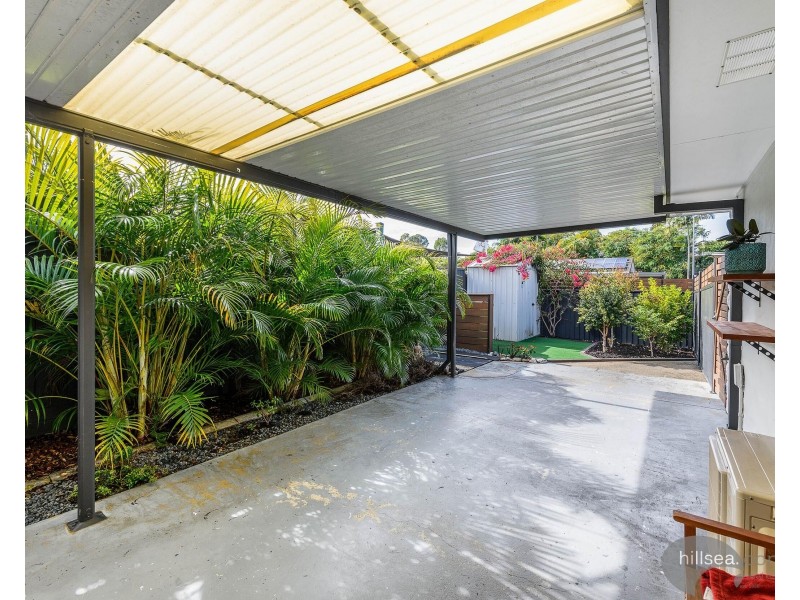 2/150 Kumbari Avenue, Labrador QLD 4215