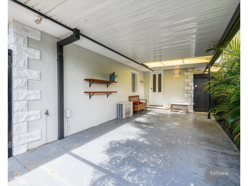 2/150 Kumbari Avenue, Labrador QLD 4215