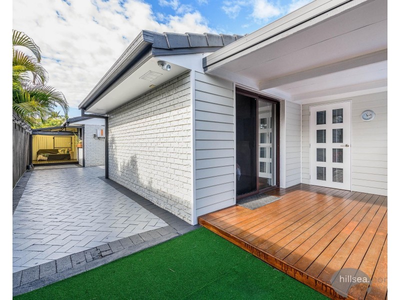 2/150 Kumbari Avenue, Labrador QLD 4215