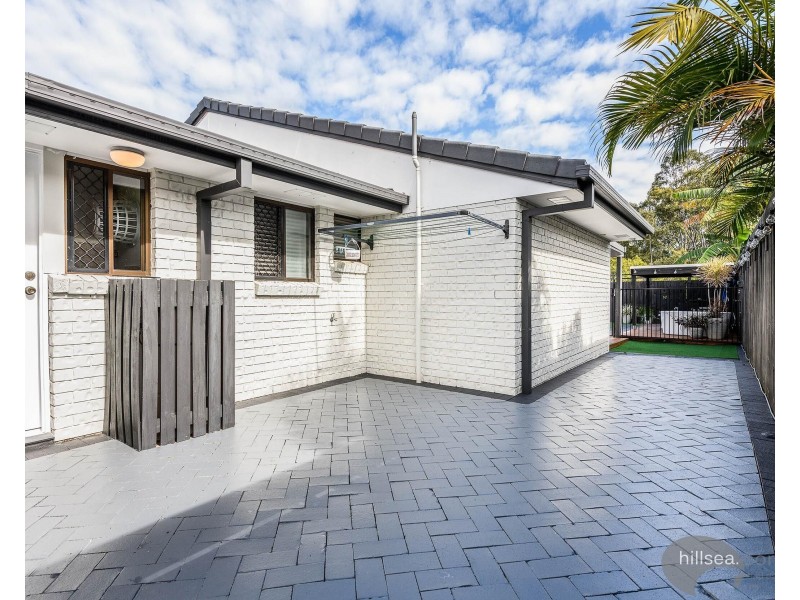 2/150 Kumbari Avenue, Labrador QLD 4215