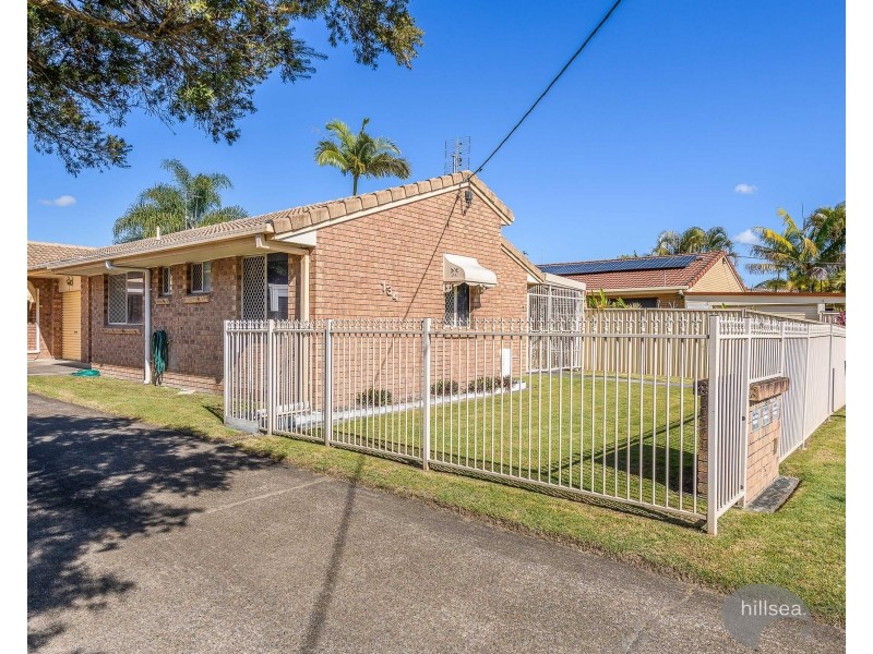 1/134 Whiting Street, Labrador QLD 4215