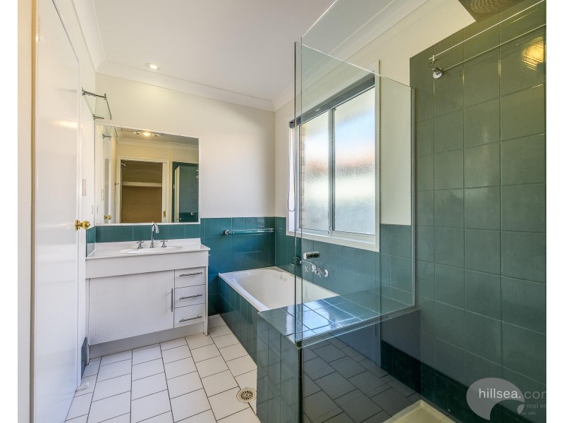 2/1 Clovelly Place, Labrador QLD 4215