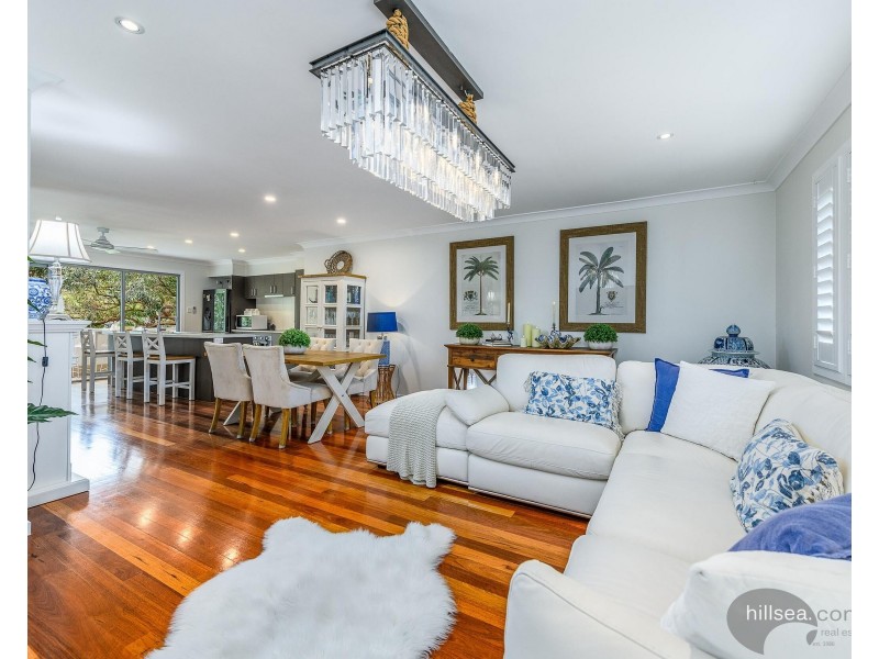 4/10 Middle Street, Labrador QLD 4215