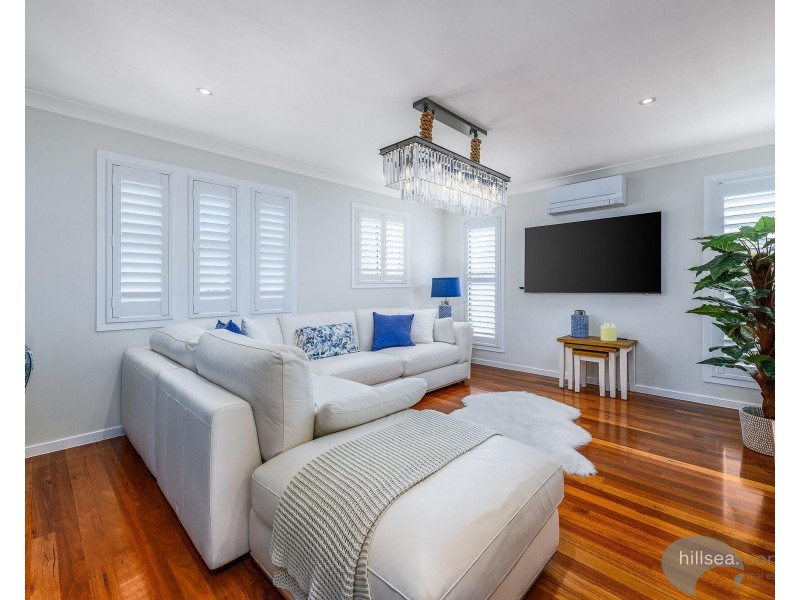 4/10 Middle Street, Labrador QLD 4215