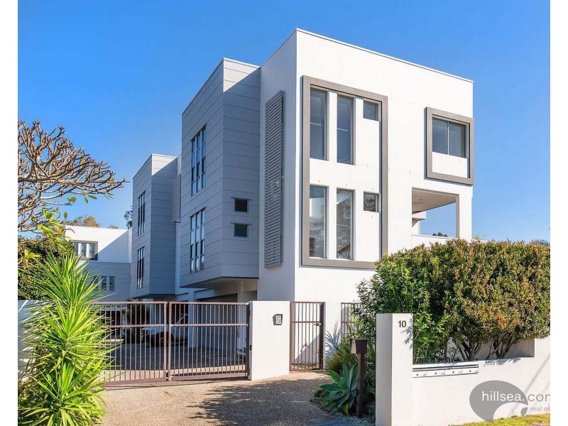 4/10 Middle Street, Labrador QLD 4215