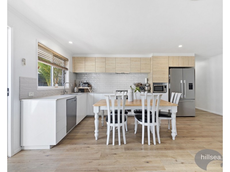 1/152 Kumbari Avenue, Labrador QLD 4215