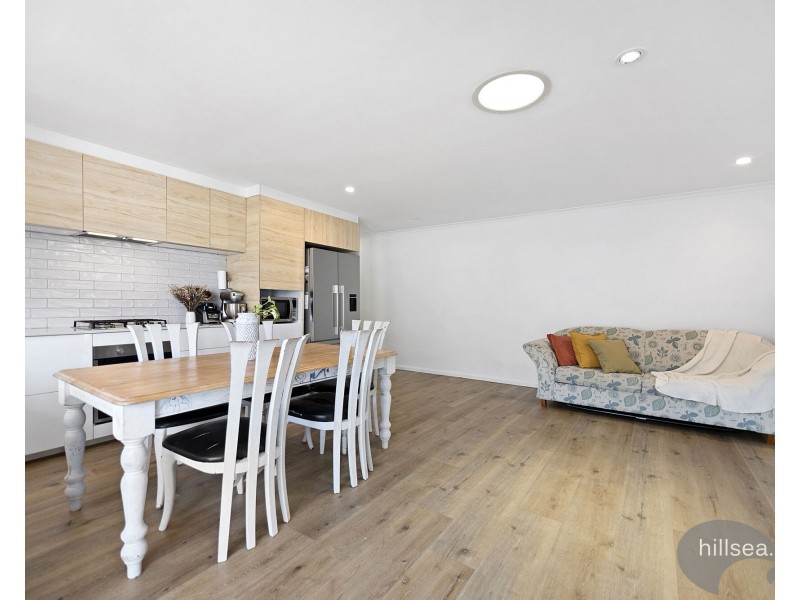 1/152 Kumbari Avenue, Labrador QLD 4215