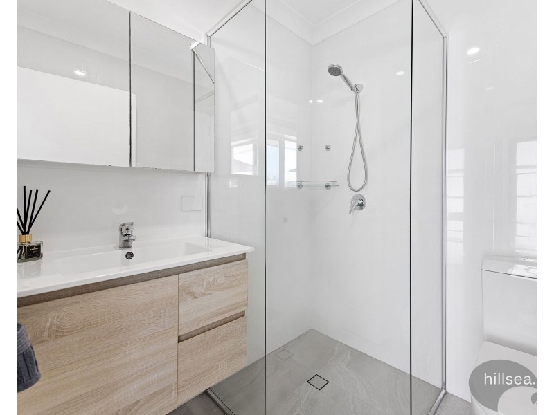 1/152 Kumbari Avenue, Labrador QLD 4215