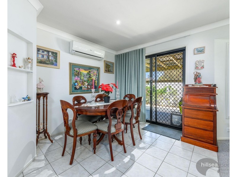 2/1 Lucas Place, Labrador QLD 4215