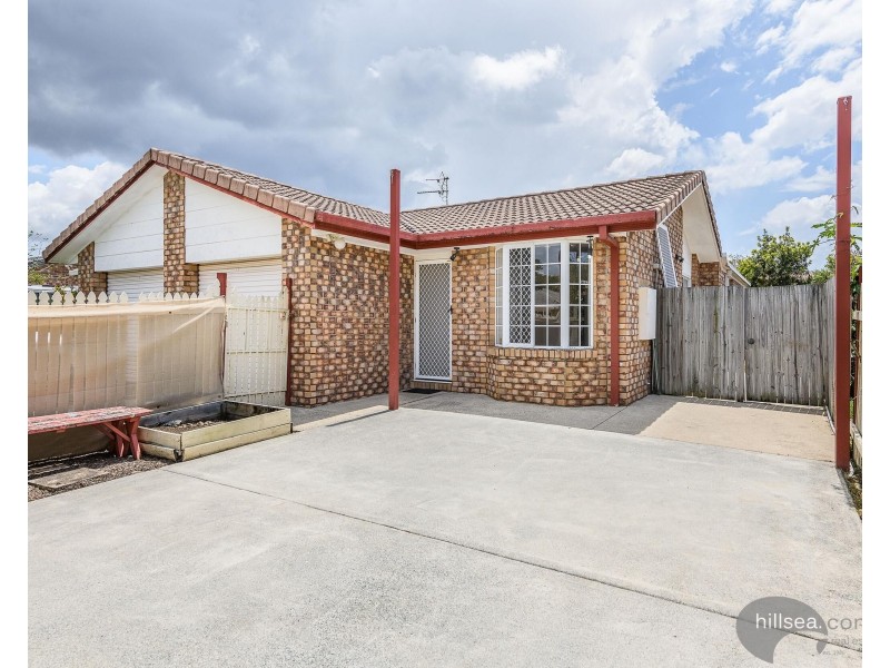 2/6 Kenny Drive, Labrador QLD 4215