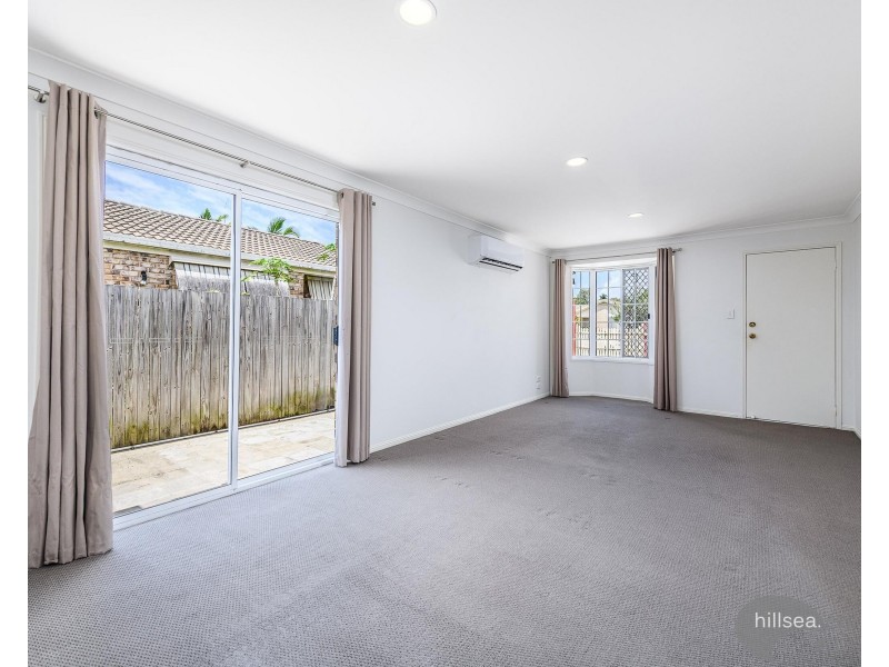 2/6 Kenny Drive, Labrador QLD 4215
