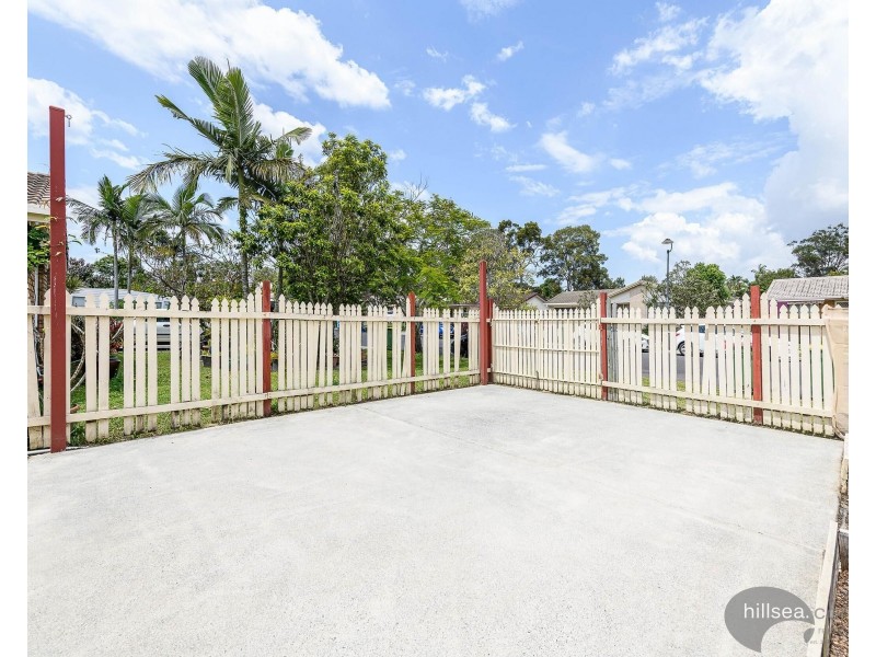 2/6 Kenny Drive, Labrador QLD 4215