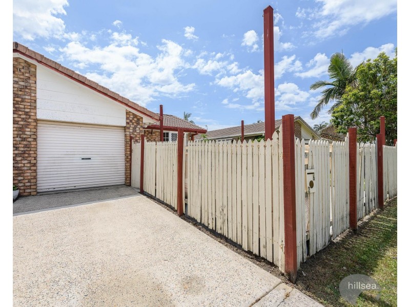 2/6 Kenny Drive, Labrador QLD 4215