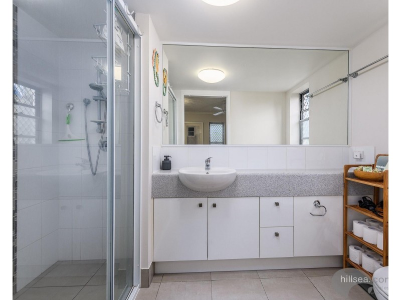 9/8 – 10 Ahern Street, Labrador QLD 4215