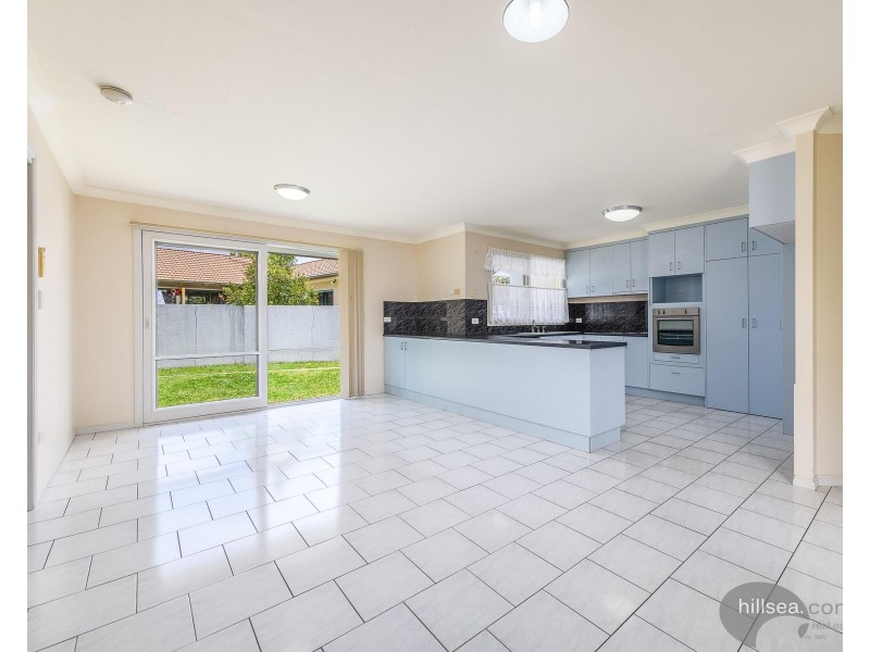 5 Pearson Close, Arundel QLD 4214