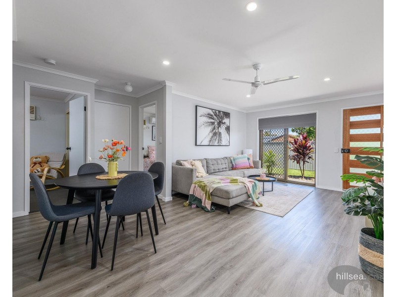 1/4 Kangaroo Avenue, Coombabah QLD 4216