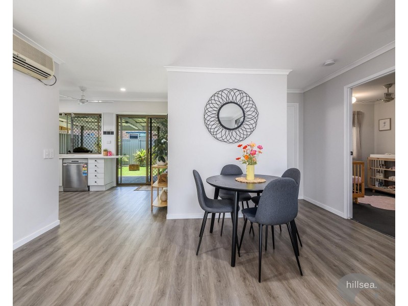 1/4 Kangaroo Avenue, Coombabah QLD 4216