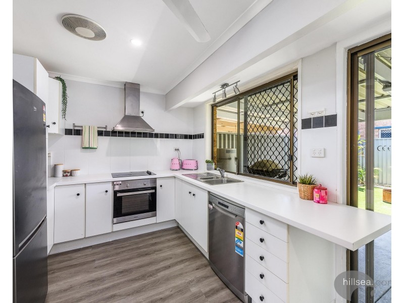 1/4 Kangaroo Avenue, Coombabah QLD 4216